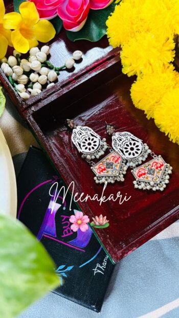 🌸🌸The Heritage Meenakari Articulated Earrings🌟
