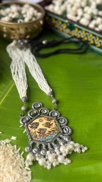 🌿 Boho-Chic Madhubani Fish & Pearl Statement Set ⚪