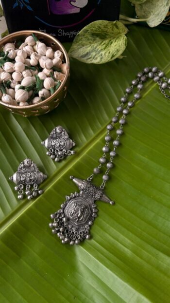 🔔 Imperial Ghungroo & Textured Bead Jewelry Set 💎