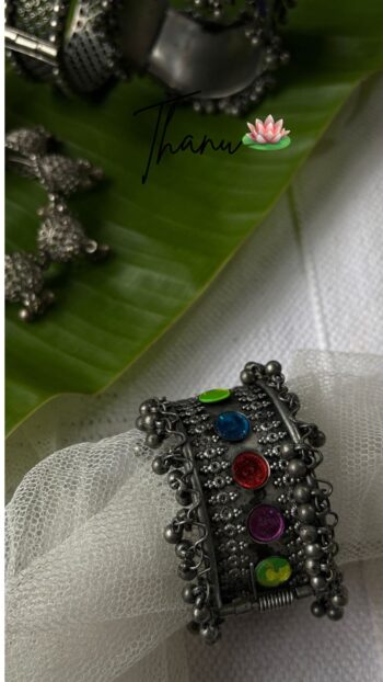 🔔 Vintage Black-Polished "Ghungroo" Statement Kada 🖤
